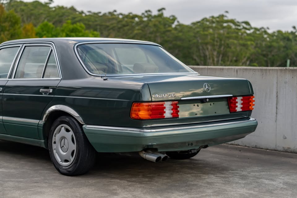 BigPete dark green 1988 W126 420SE 3