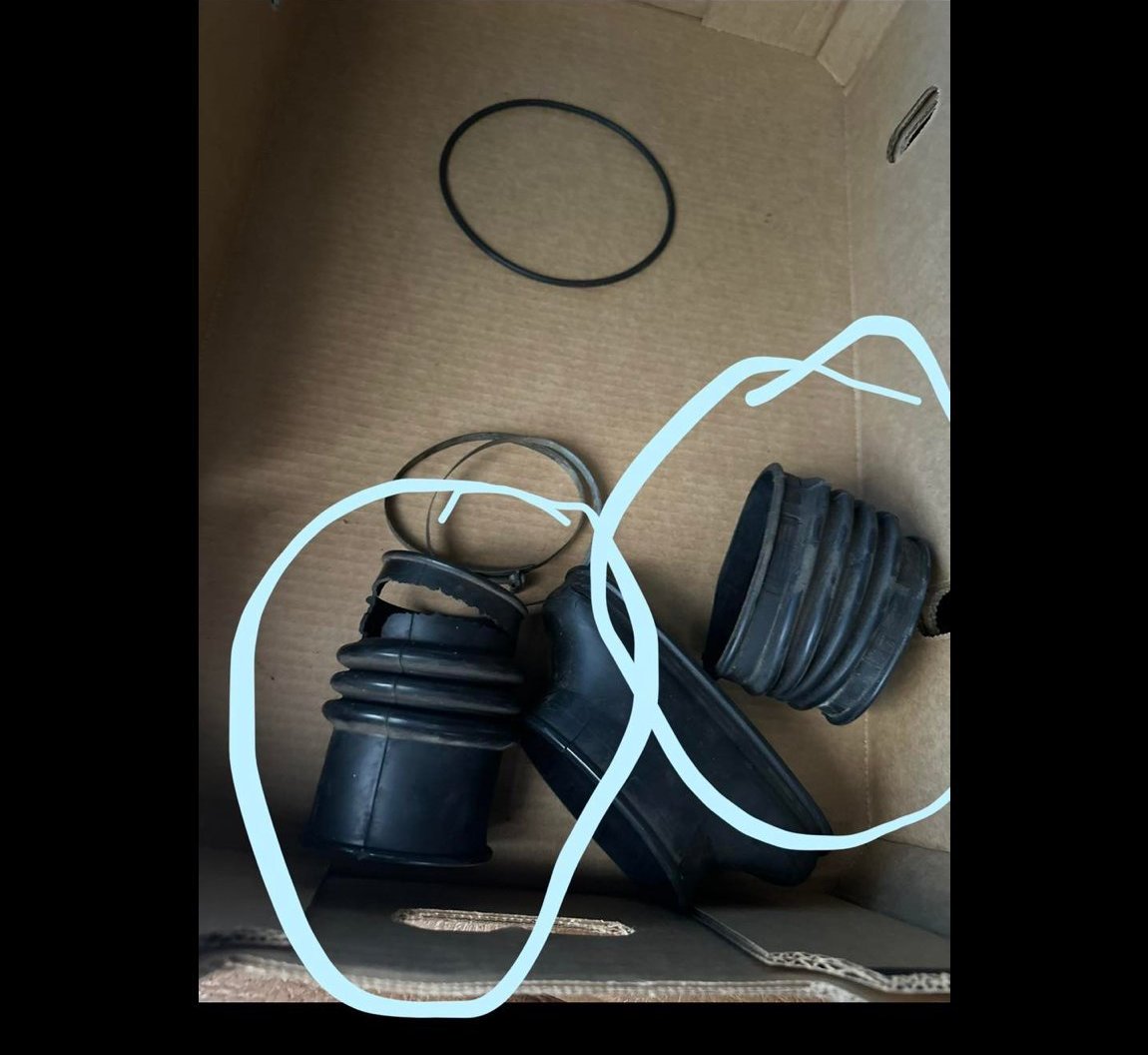 W108 250S column shift rubber boots wanted