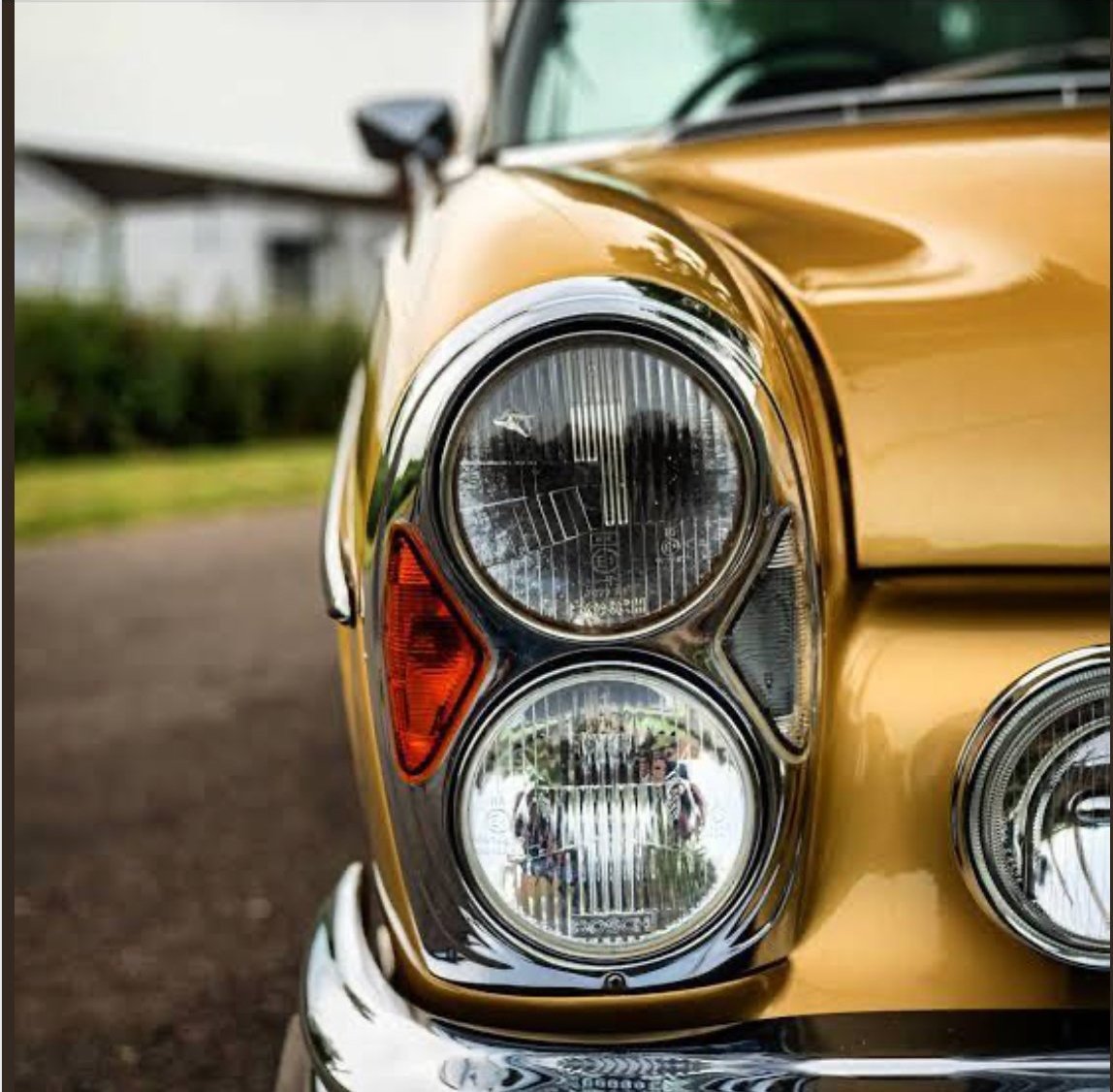 W108 stacked headlights gold reference
